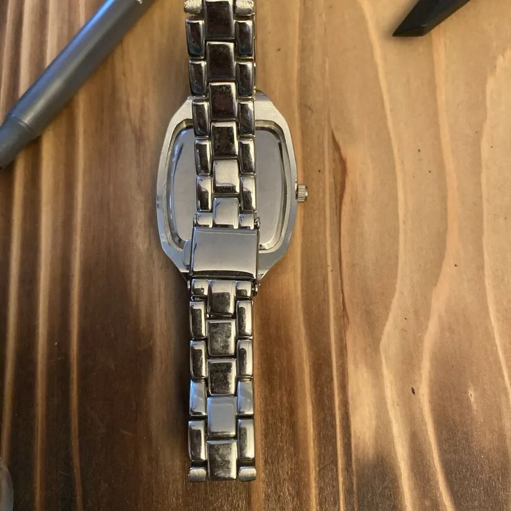 Geneva Elite Red Vintage Rare Watch New Battery